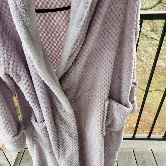 Soft Robe - Picture 3 of 4